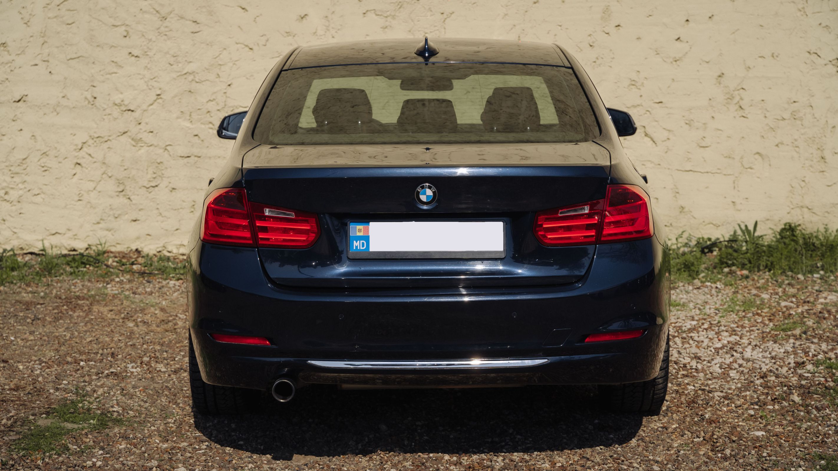 320i F30