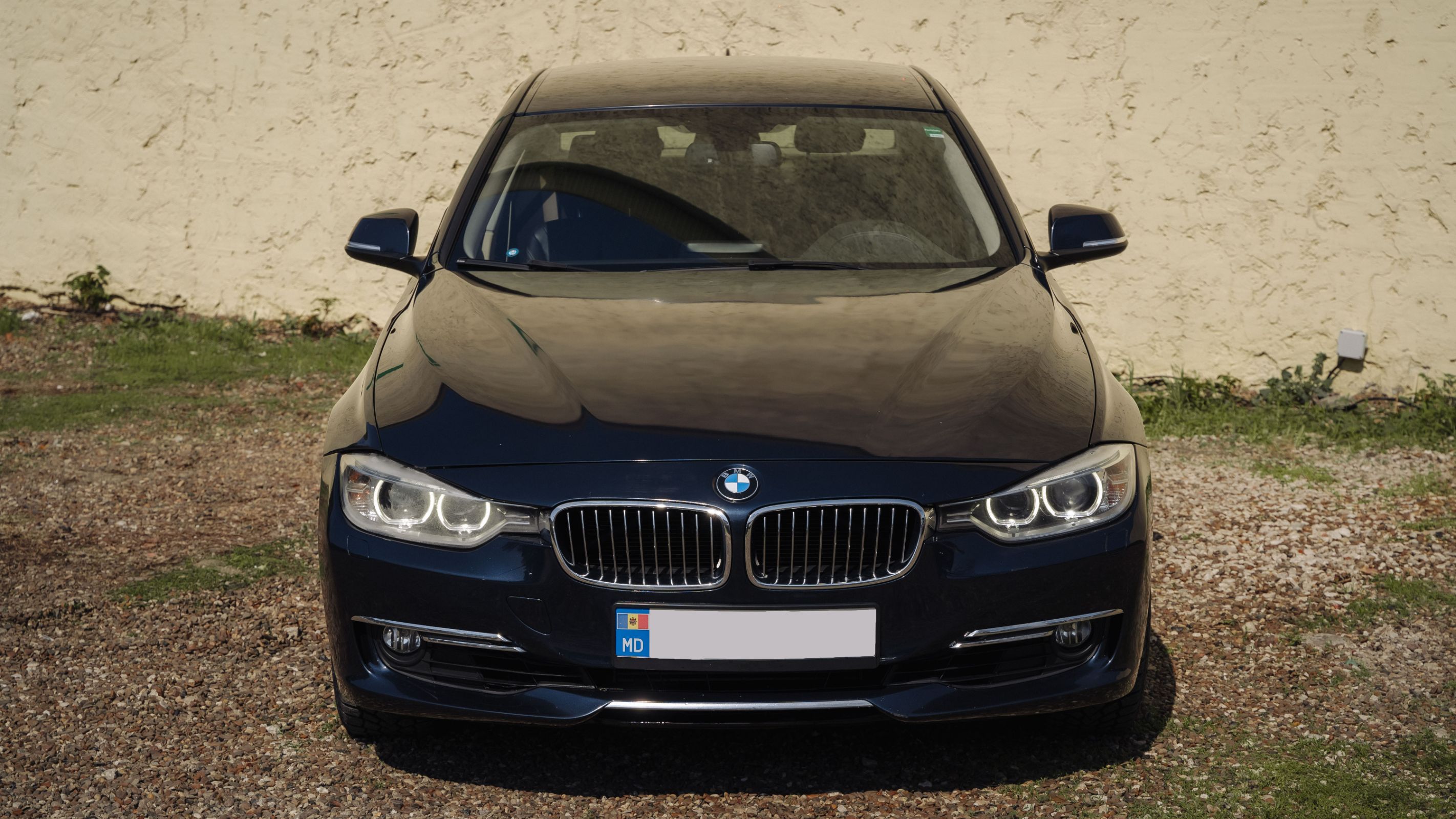 320i F30