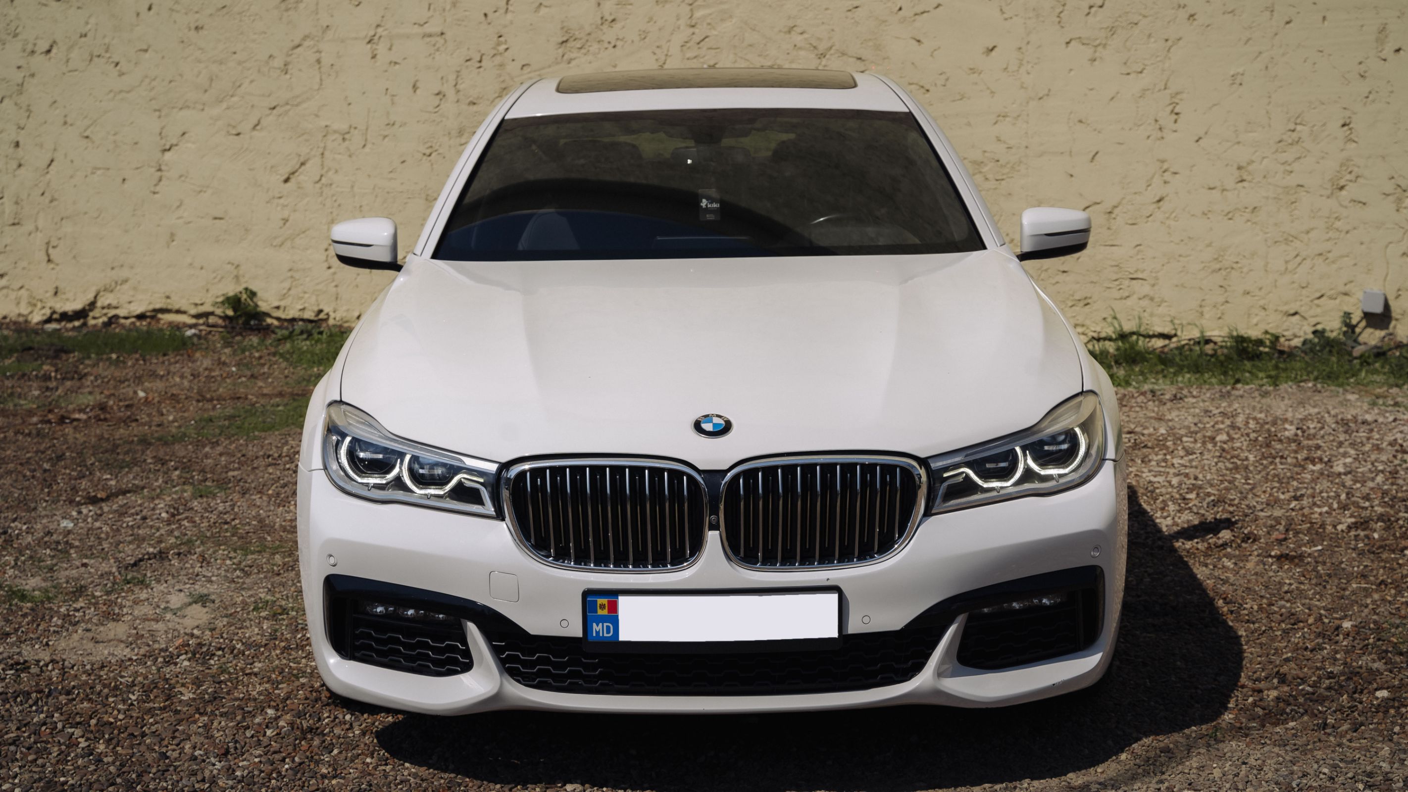 740i