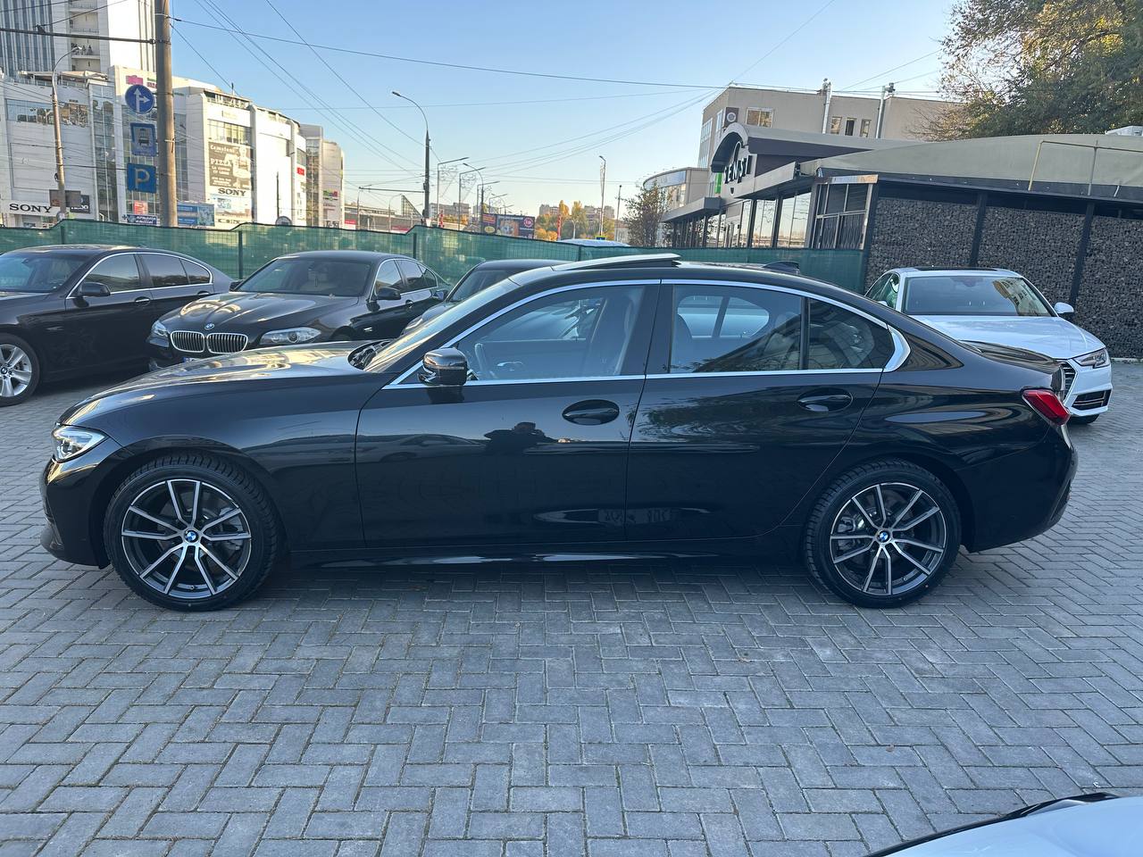 330i