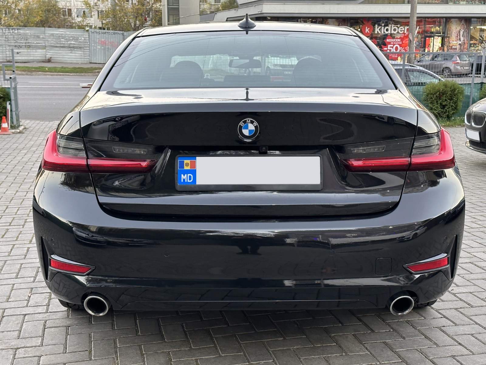 330i